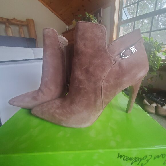 Sam Edelman Shoes - Sam Edelman Fiora Praline Suede Booties Size 7M